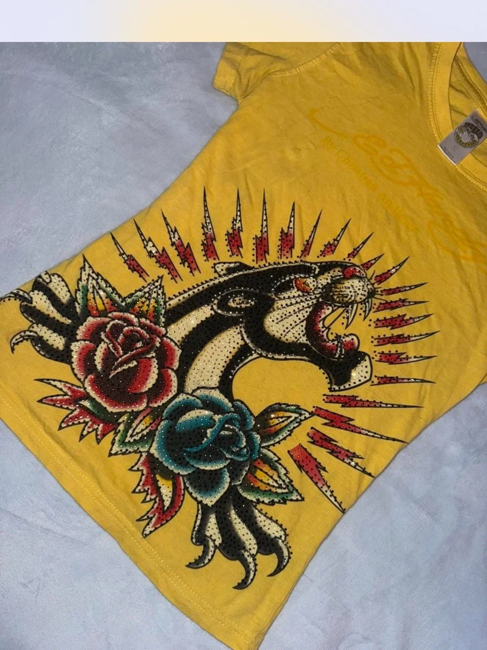 RARE VINTAGE Ed Hardy Women’s Yellow Graphic Tee with Panther & Roses